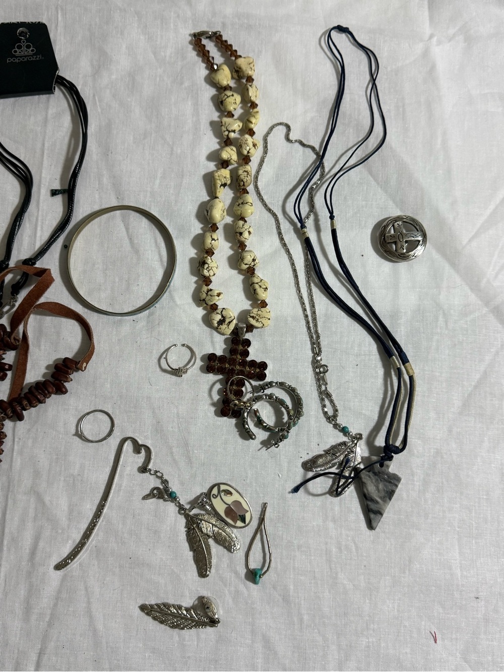 Large Western Boho Costume Jewelry Lot--Necklaces, Bracelets, and Earrings - Picture 13 of 15